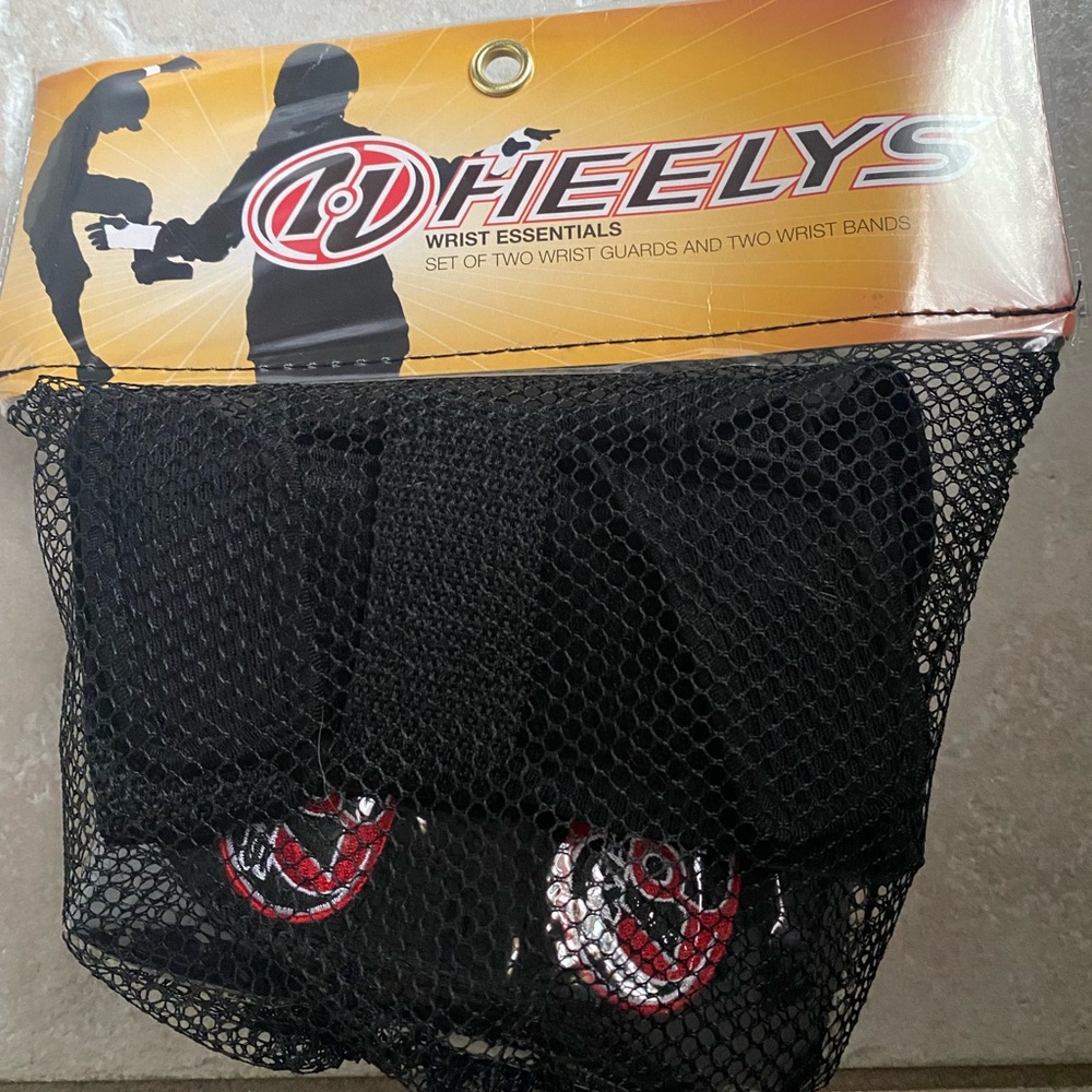 New In Package Heelys Wrist Essentials